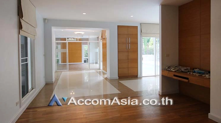 5  4 br House for rent and sale in Sukhumvit ,Bangkok BTS Thong Lo at Privacy and Peaceful 1815488