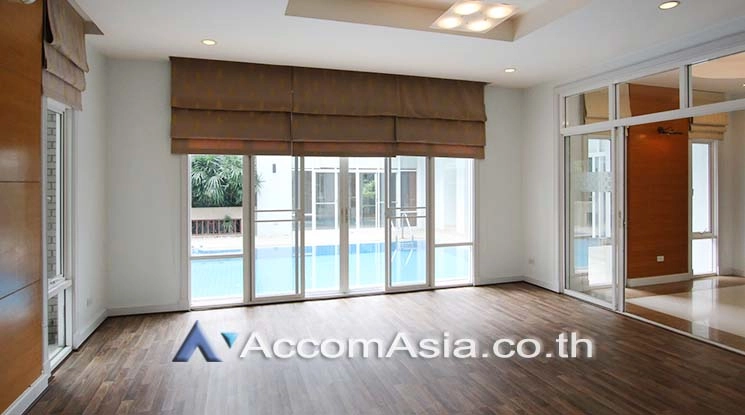 6  4 br House for rent and sale in Sukhumvit ,Bangkok BTS Thong Lo at Privacy and Peaceful 1815488