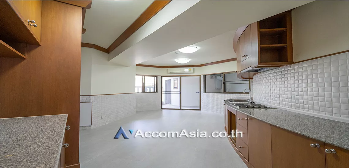 unit 4 Bedrooms  Apartment For Rent & Sale in Sukhumvit, Bangkok  near BTS Asok - MRT Sukhumvit (1415504)