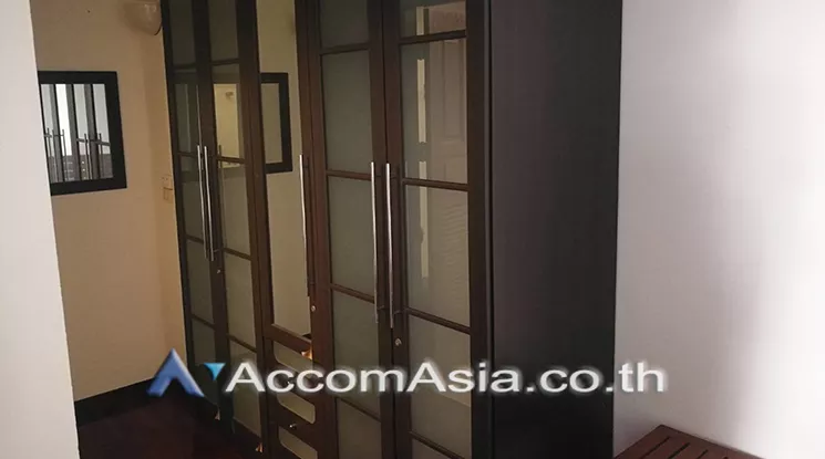 12  3 br Townhouse For Rent in Sathorn ,Bangkok BRT Nararam 3 at Modern style 1715527