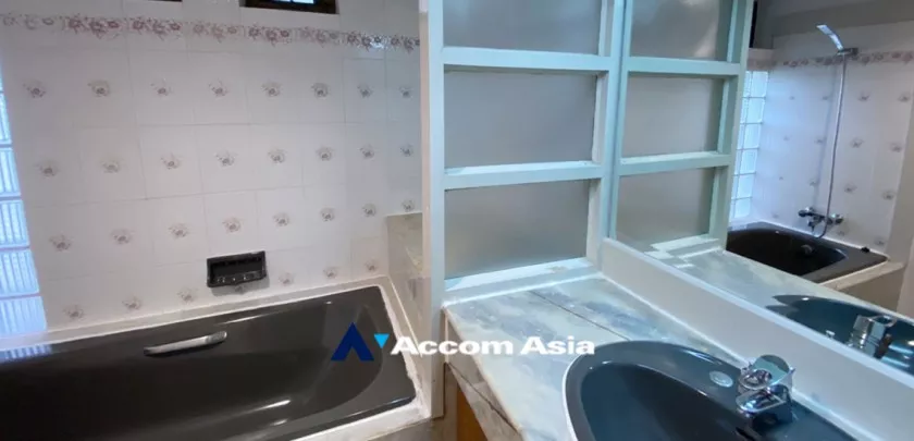 20  3 br Townhouse For Rent in Sathorn ,Bangkok BRT Nararam 3 at Modern style 2515529