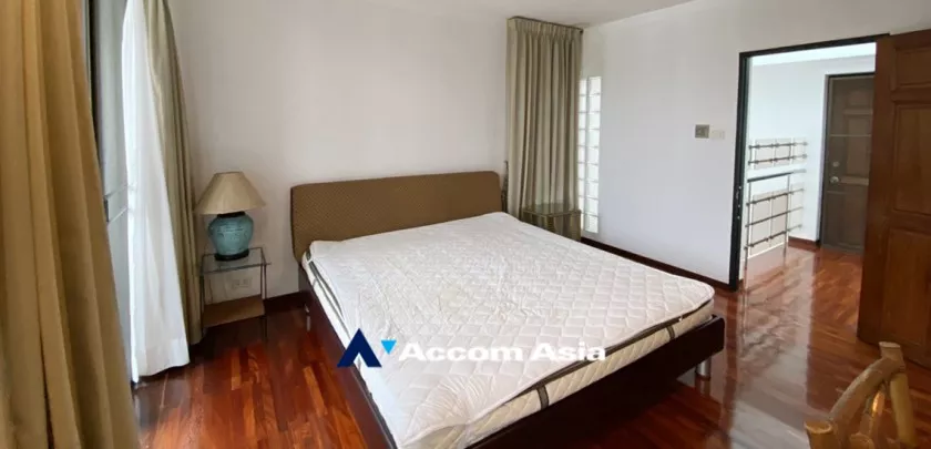 15  3 br Townhouse For Rent in Sathorn ,Bangkok BRT Nararam 3 at Modern style 2515529