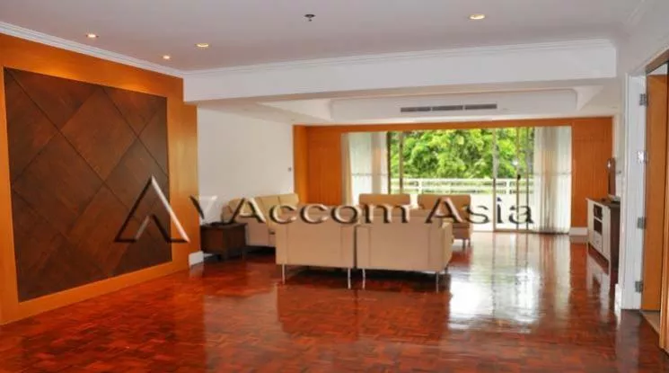 unit 3 Bedrooms  Apartment For Rent in Sukhumvit, Bangkok  near BTS Phrom Phong (1415534)