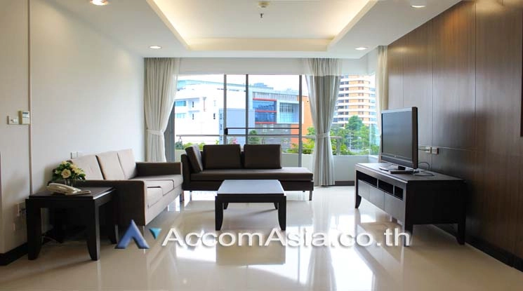  1  3 br Apartment For Rent in Sukhumvit ,Bangkok BTS Ekkamai at Low-rise Apartment, Only 1,000m to BTS 1415547
