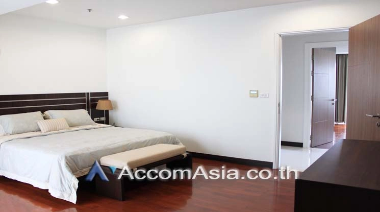 6  3 br Apartment For Rent in Sukhumvit ,Bangkok BTS Ekkamai at Low-rise Apartment, Only 1,000m to BTS 1415547