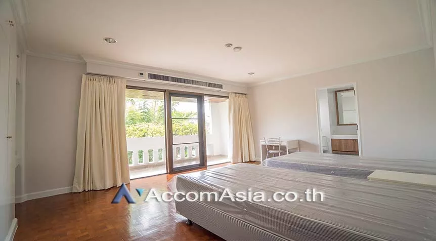 6  3 br Apartment For Rent in Sathorn ,Bangkok BTS Chong Nonsi at Kids Friendly Space 1415557