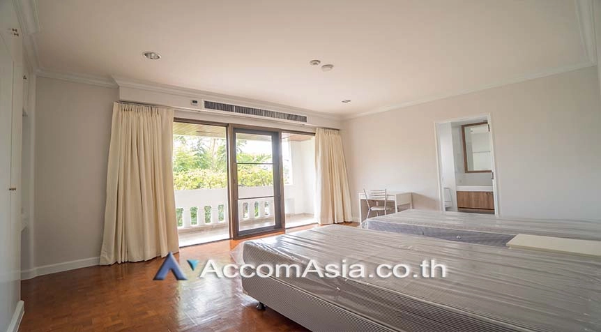 6  3 br Apartment For Rent in Sathorn ,Bangkok BTS Chong Nonsi at Kid Friendly Place Short Walk to Nang Linchi Road 1415557