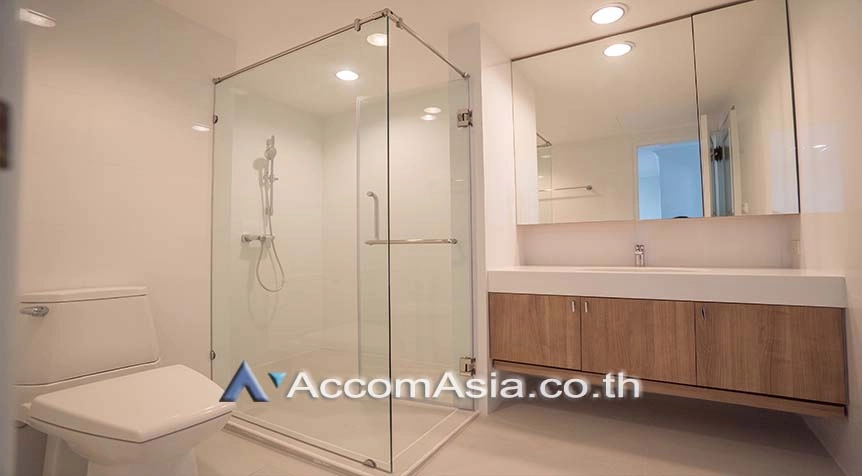 10  3 br Apartment For Rent in Sathorn ,Bangkok BTS Chong Nonsi at Kid Friendly Place Short Walk to Nang Linchi Road 1415557