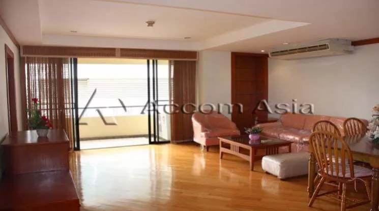  2 Bedrooms  Apartment For Rent in Sukhumvit, Bangkok  near BTS Phrom Phong (1415558)