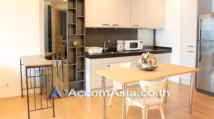  1 Bedroom  Condominium For Rent & Sale in Ploenchit, Bangkok  near BTS Ploenchit - MRT Lumphini (1515618)