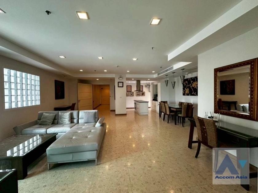 unit 3 Bedrooms  Condominium For Rent & Sale in Sukhumvit, Bangkok  near BTS Ekkamai (1515620)