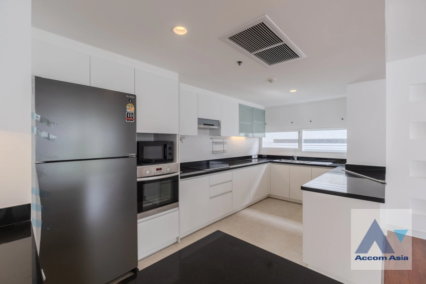 unitPet friendly |  3 Bedrooms  Apartment For Rent in Sukhumvit, Bangkok  near BTS Ekkamai (1415633)