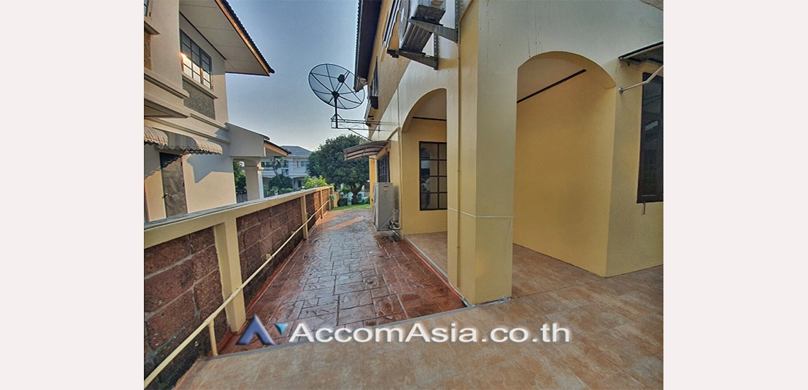 unit 3 Bedrooms  House For Rent in Samutprakan, Samutprakan  near BTS Bearing (2315643)