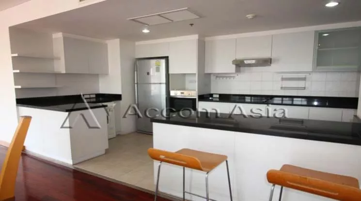 4  3 br Apartment For Rent in Sukhumvit ,Bangkok BTS Ekkamai at Ekkamai Family Apartment 1415657