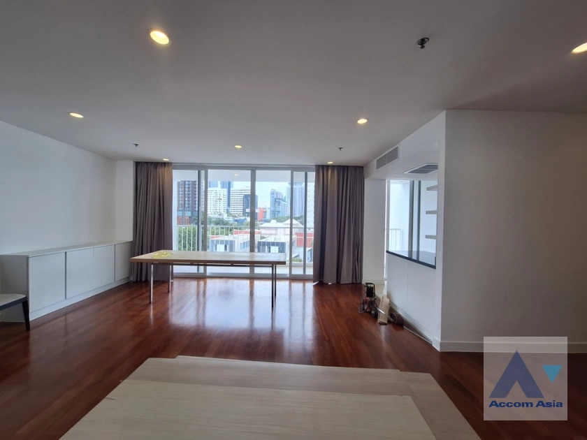 6  4 br Apartment for rent and sale in Sukhumvit ,Bangkok BTS Ekkamai at Ekkamai Family Apartment 1415658