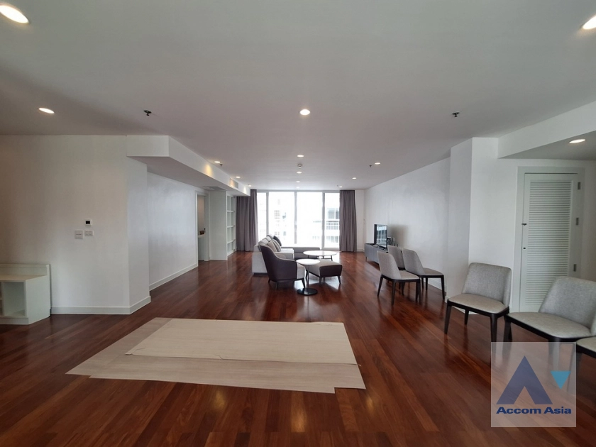 unitPet friendly |  4 Bedrooms  Apartment For Rent & Sale in Sukhumvit, Bangkok  near BTS Ekkamai (1415658)