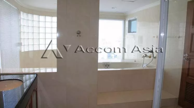 8  4 br Apartment For Rent in Sukhumvit ,Bangkok BTS Nana at Fully Furnished Suites 1415678