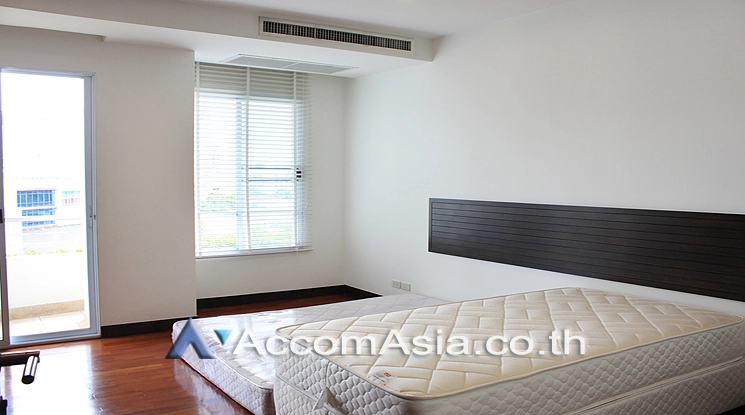 7  3 br Apartment for rent and sale in Sukhumvit ,Bangkok BTS Ekkamai at Low-rise Apartment, Only 1,000m to BTS 1415698