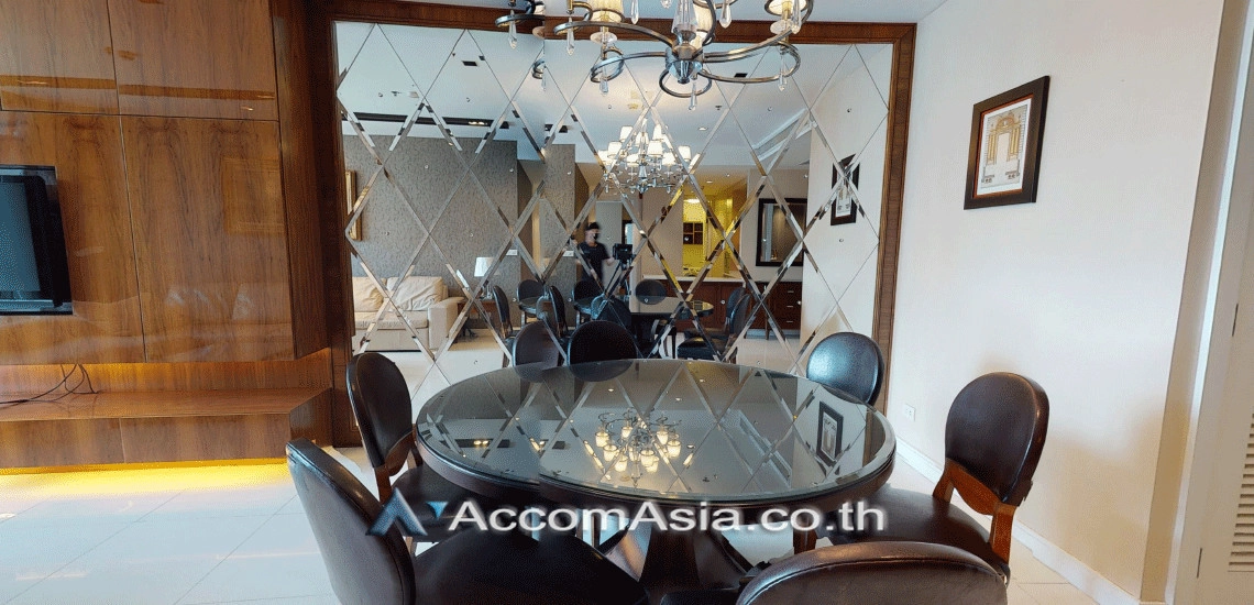 unit 2 Bedrooms  Condominium For Rent in Ploenchit, Bangkok  near BTS Ploenchit (1515702)