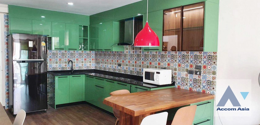 unit 2 Bedrooms  Condominium For Rent in Sathorn, Bangkok  near MRT Lumphini (1515719)