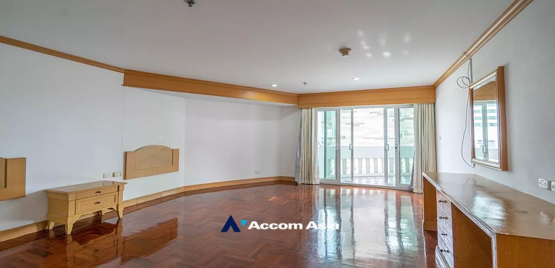 6  4 br Apartment For Rent in Sukhumvit ,Bangkok BTS Asok - MRT Sukhumvit at A Classic Style 1415726