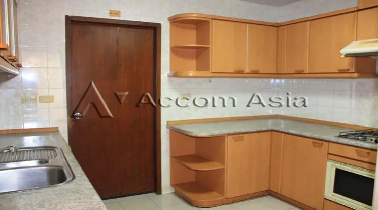 unitPet friendly |  2 Bedrooms  Apartment For Rent & Sale in Sathorn, Bangkok  near BTS Chong Nonsi (1415733)