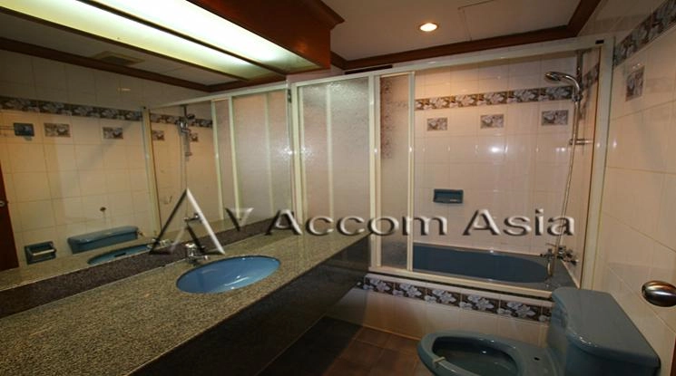 9  2 br Apartment For Rent in Sathorn ,Bangkok BTS Chong Nonsi at Classic Contemporary Style 1415734