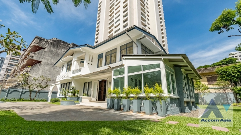 unitHome Office |  3 Bedrooms  House For Rent & Sale in Sukhumvit, Bangkok  near BTS Phrom Phong (2315770)