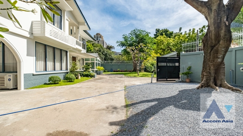 unitHome Office |  3 Bedrooms  House For Rent & Sale in Sukhumvit, Bangkok  near BTS Phrom Phong (2315770)