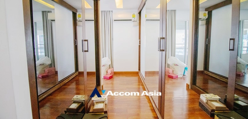 28  3 br Condominium For Sale in Sukhumvit ,Bangkok BTS Phrom Phong at Le Raffine Sukhumvit 24 1515776
