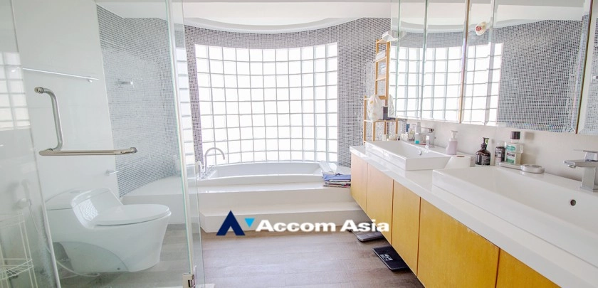 37  3 br Condominium For Sale in Sukhumvit ,Bangkok BTS Phrom Phong at Le Raffine Sukhumvit 24 1515776