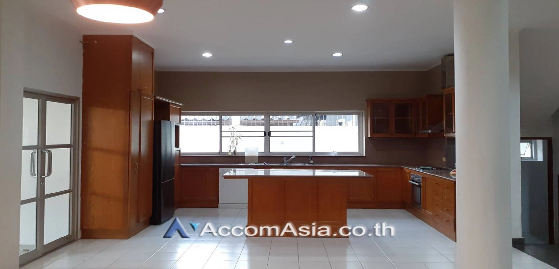 9  4 br House for rent and sale in Pattanakarn ,Bangkok BTS On Nut at Panya Pattanakarn Village 1815795