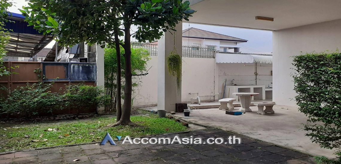 18  4 br House for rent and sale in Pattanakarn ,Bangkok BTS On Nut at Panya Pattanakarn Village 1815795