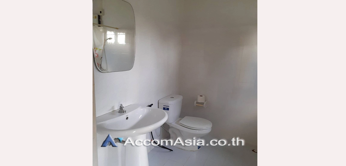 32  4 br House for rent and sale in Pattanakarn ,Bangkok BTS On Nut at Panya Pattanakarn Village 1815795