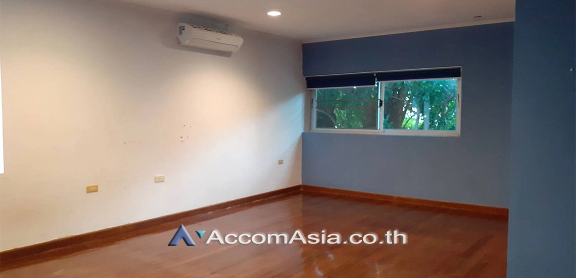 20  4 br House for rent and sale in Pattanakarn ,Bangkok BTS On Nut at Panya Pattanakarn Village 1815795