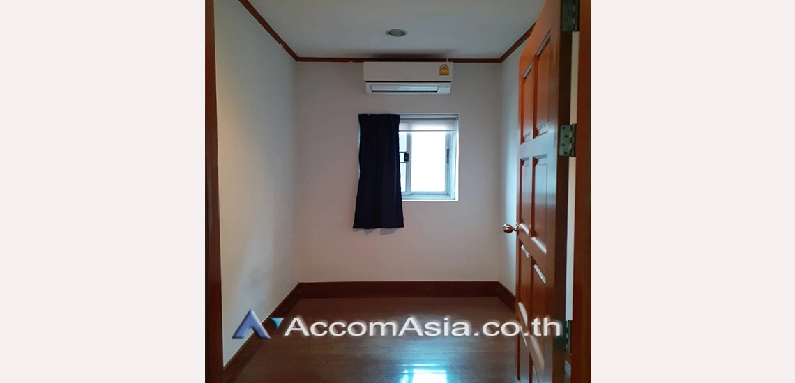 28  4 br House for rent and sale in Pattanakarn ,Bangkok BTS On Nut at Panya Pattanakarn Village 1815795