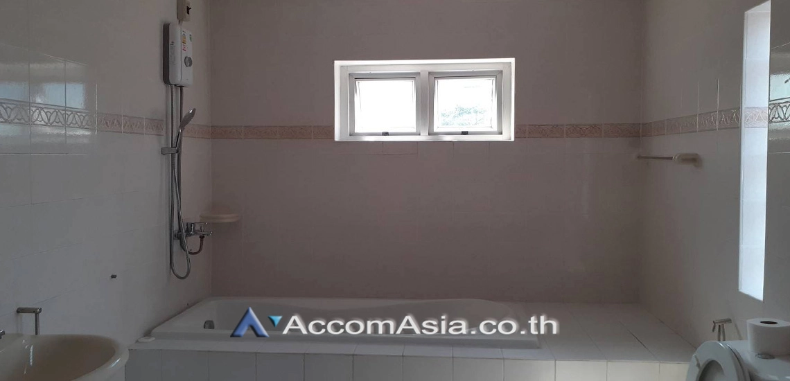 27  4 br House for rent and sale in Pattanakarn ,Bangkok BTS On Nut at Panya Pattanakarn Village 1815795