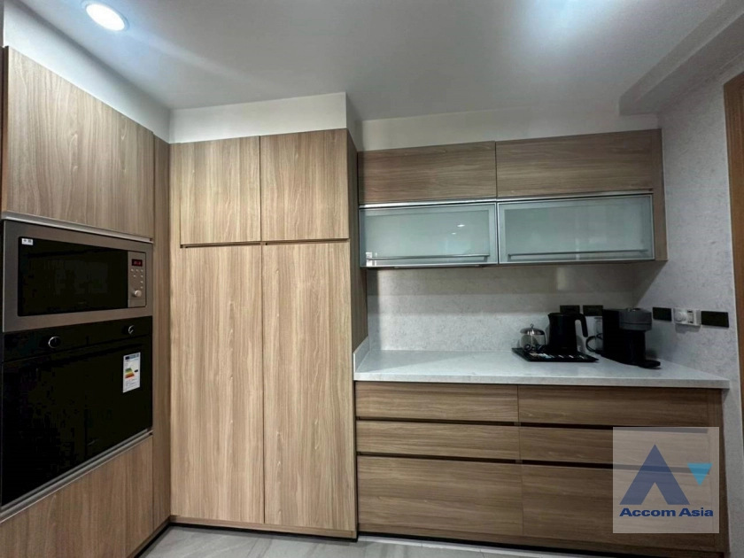 8  3 br Apartment For Rent in Sukhumvit ,Bangkok BTS Phrom Phong at Apartment with Top Facilities, Close to Emshere 1415798