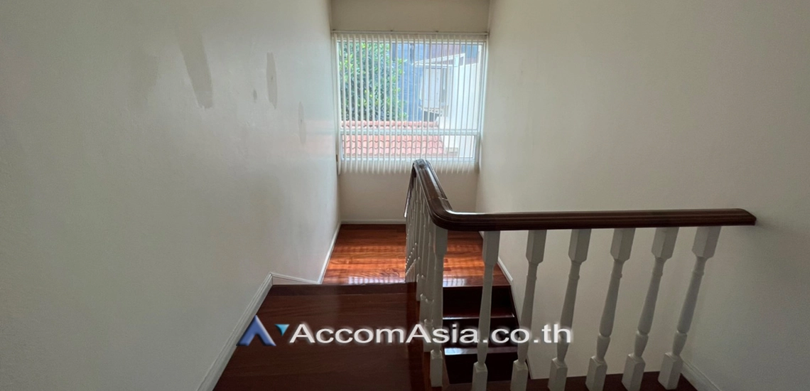 12  3 br House For Rent in Pattanakarn ,Bangkok BTS On Nut at Panya Pattanakarn Village 1815804