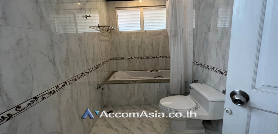 13  3 br House For Rent in Pattanakarn ,Bangkok BTS On Nut at Panya Pattanakarn Village 1815804