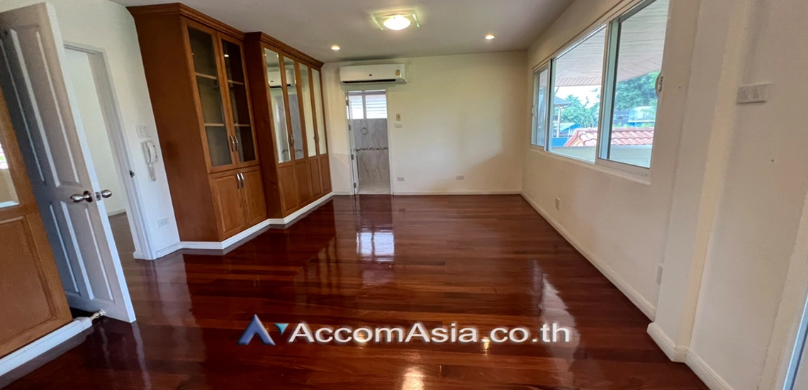 8  3 br House For Rent in Pattanakarn ,Bangkok BTS On Nut at Panya Pattanakarn Village 1815804