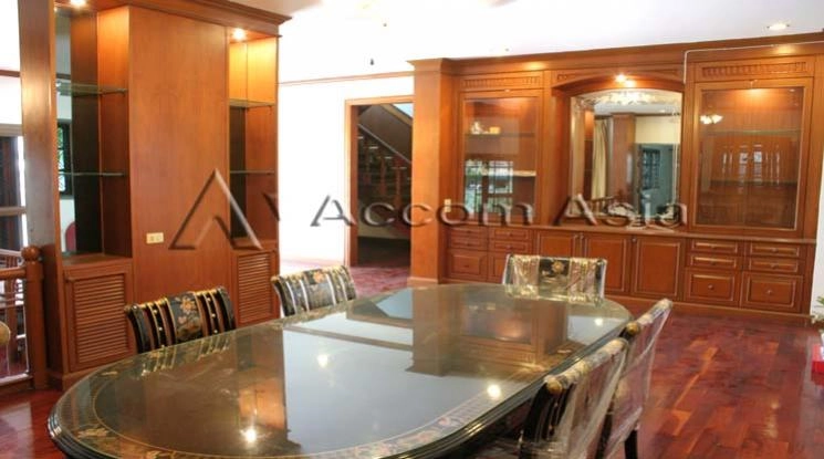 4  5 br House For Rent in Pattanakarn ,Bangkok BTS On Nut at Panya Pattanakarn Village 1815812