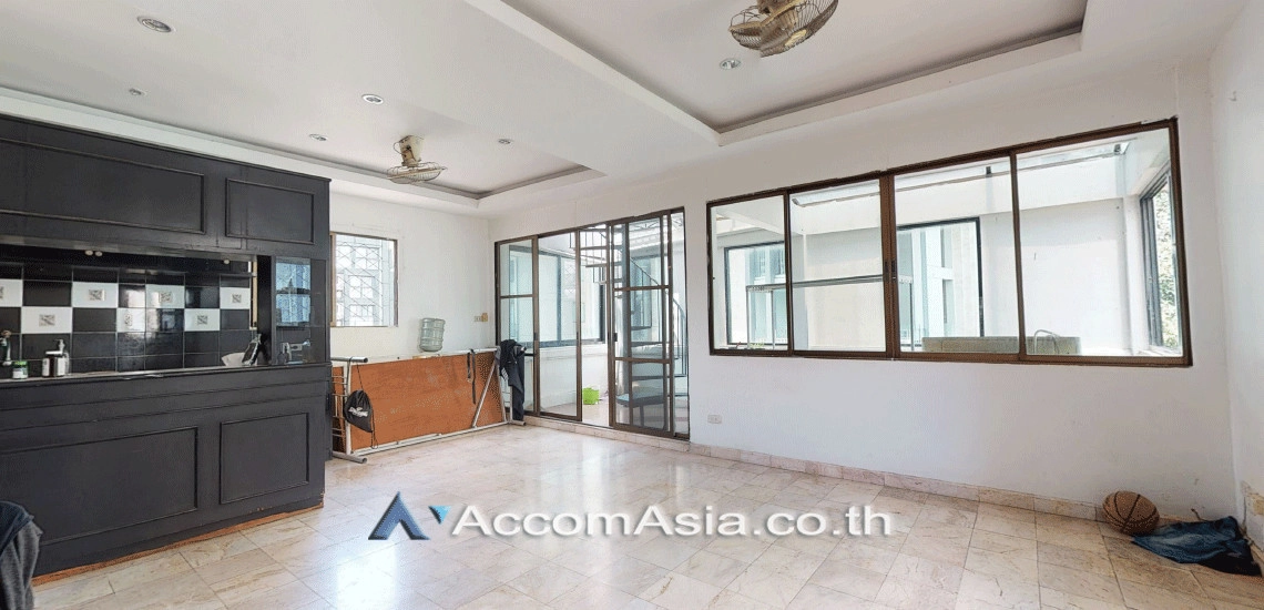 7  10 br House for rent and sale in Sukhumvit ,Bangkok BTS Phrom Phong 110121