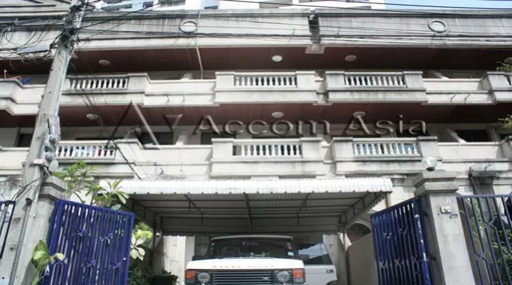 Home Office |  4 Bedrooms  House For Rent in Sukhumvit, Bangkok  near BTS Phrom Phong (2515855)