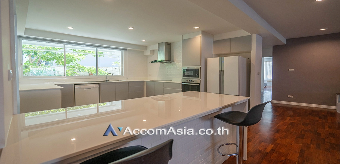 unit 3 Bedrooms  Apartment For Rent in Sukhumvit, Bangkok  near BTS Thong Lo (1415883)