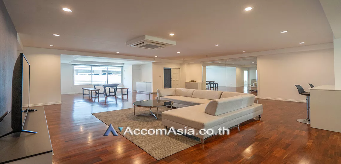  3 Bedrooms  Apartment For Rent in Sukhumvit, Bangkok  near BTS Thong Lo (1415883)
