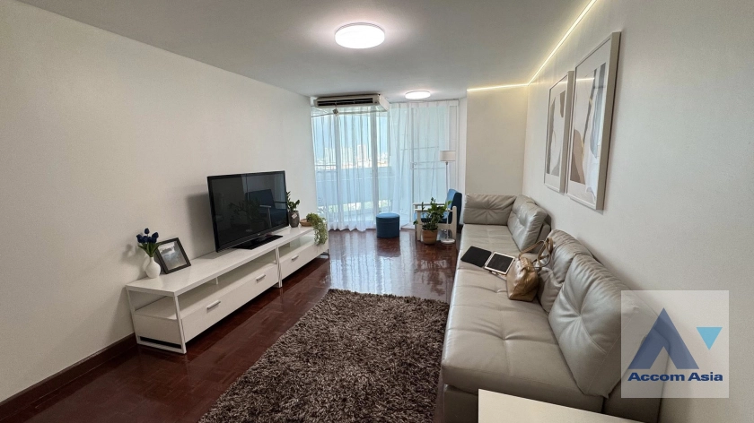 Fully Furnished | Tai Ping Tower Condominium  2 Bedroom for Sale & Rent BTS Ekkamai in Sukhumvit Bangkok