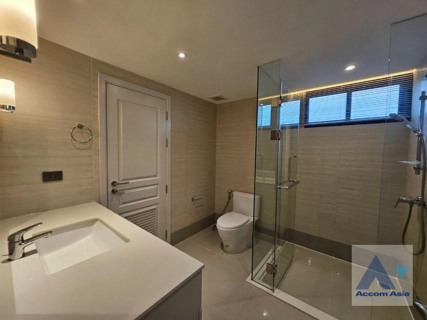 30  3 br Apartment For Rent in Sukhumvit ,Bangkok BTS Ekkamai at Classic contemporary 1415906