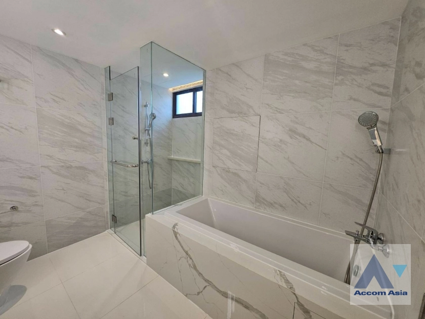 31  3 br Apartment For Rent in Sukhumvit ,Bangkok BTS Ekkamai at Classic contemporary 1415906