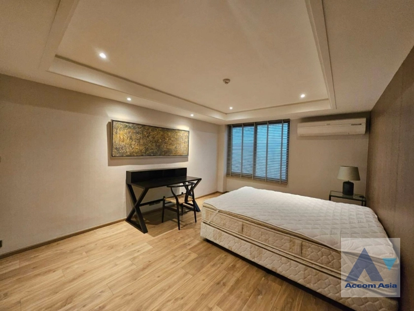 24  3 br Apartment For Rent in Sukhumvit ,Bangkok BTS Ekkamai at Classic contemporary 1415906